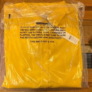 NWT Chico's 0.5 No Iron Stretch Vibrant Yellow Collared Button-Down Shirt